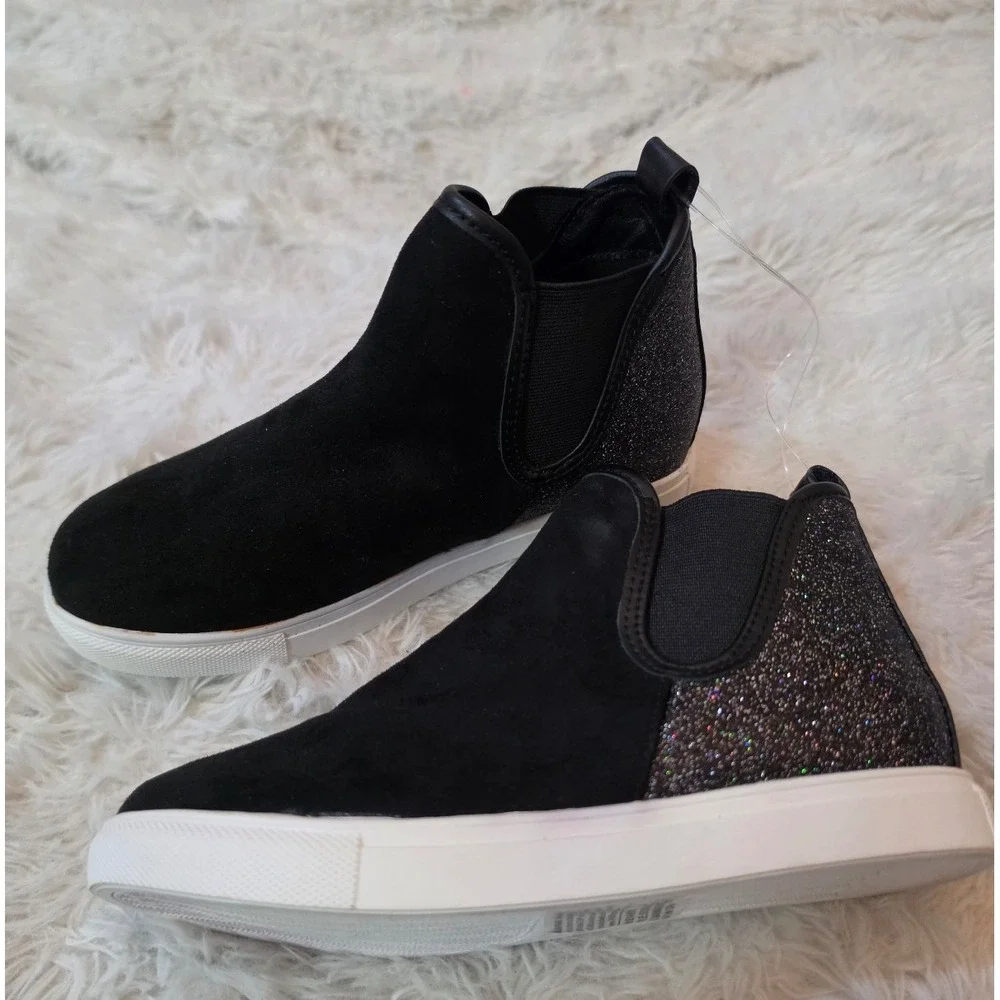 NWT Good Days Only Kids Chelsea Sneaker Boots Black Suede & Glitter Youth Size1